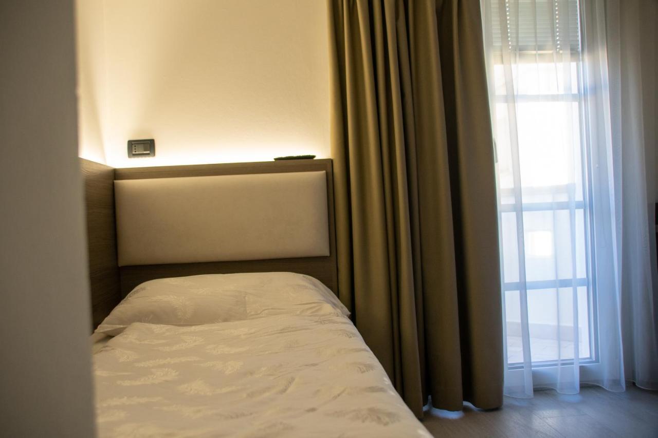 Hotel Garni Villa Fontana Trento Eksteriør bilde