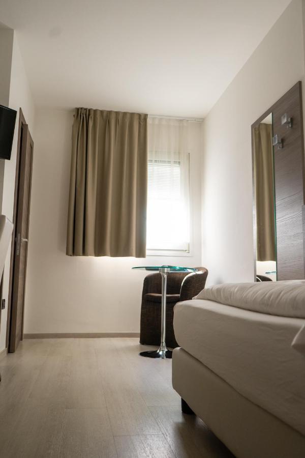 Hotel Garni Villa Fontana Trento Eksteriør bilde