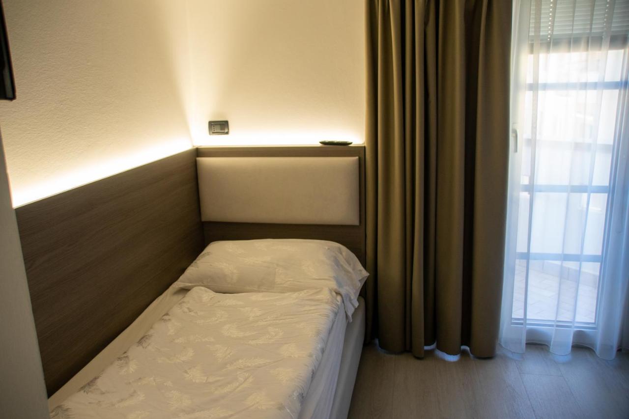 Hotel Garni Villa Fontana Trento Eksteriør bilde