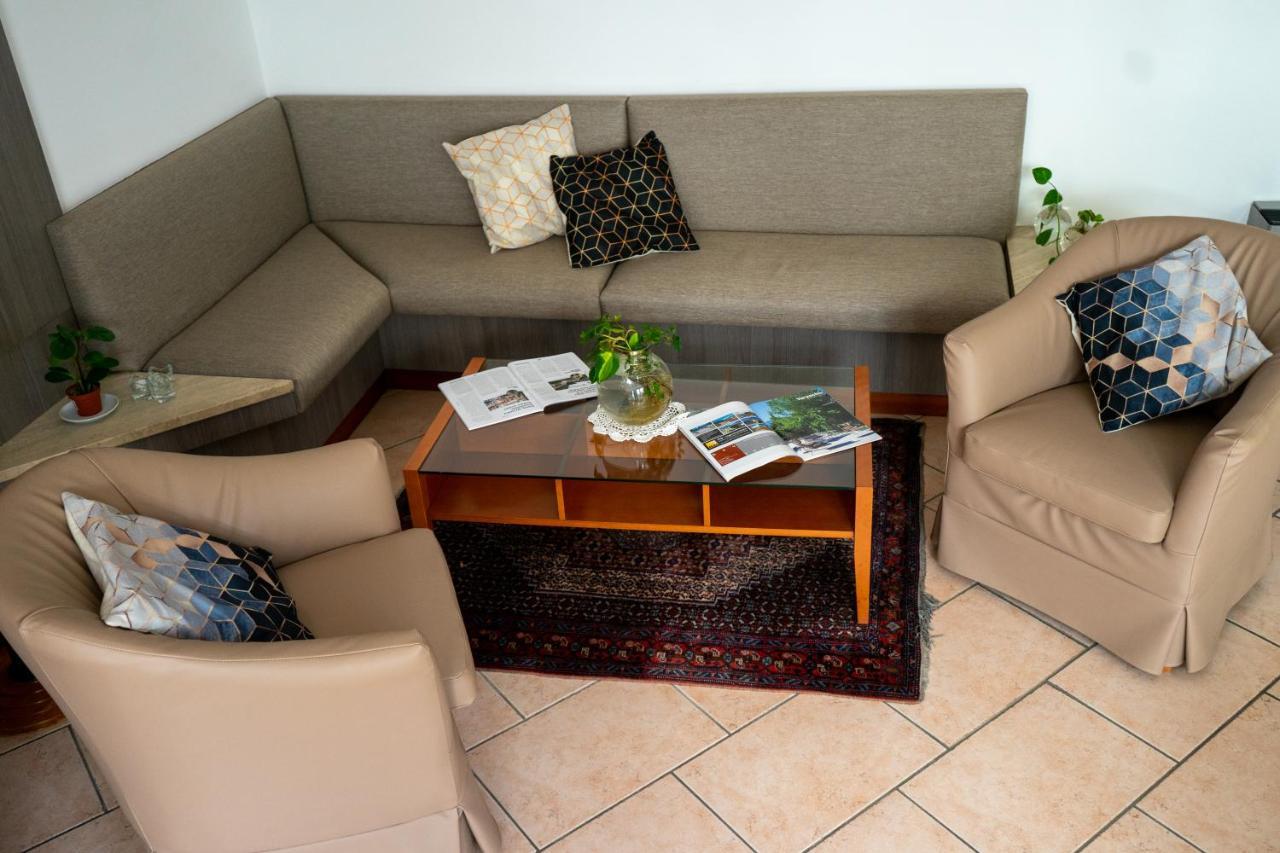 Hotel Garni Villa Fontana Trento Eksteriør bilde