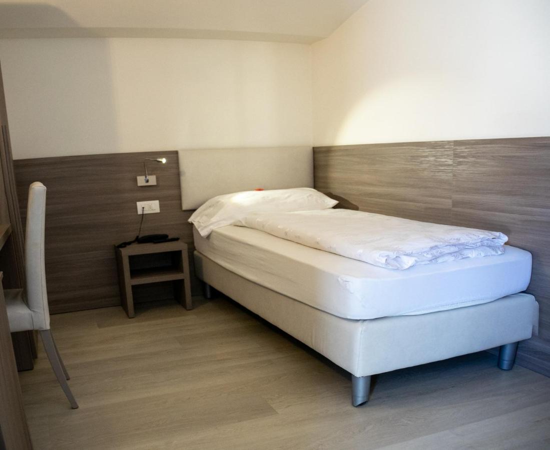 Hotel Garni Villa Fontana Trento Eksteriør bilde