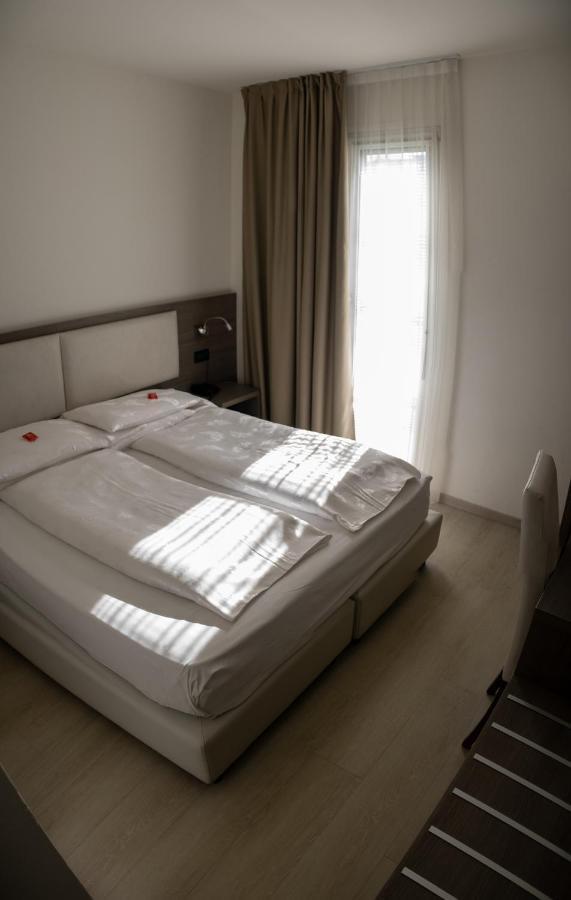 Hotel Garni Villa Fontana Trento Eksteriør bilde