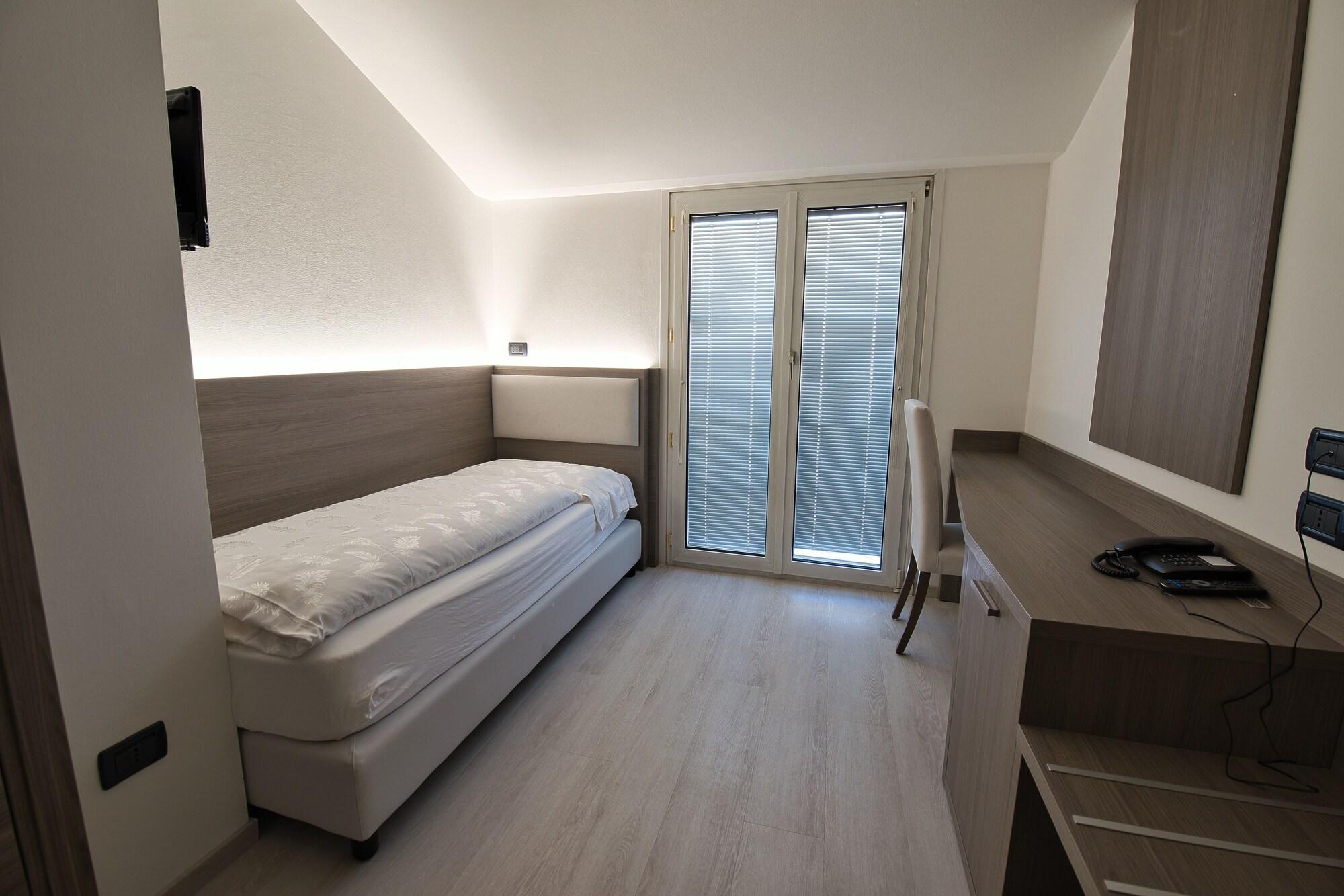 Hotel Garni Villa Fontana Trento Eksteriør bilde