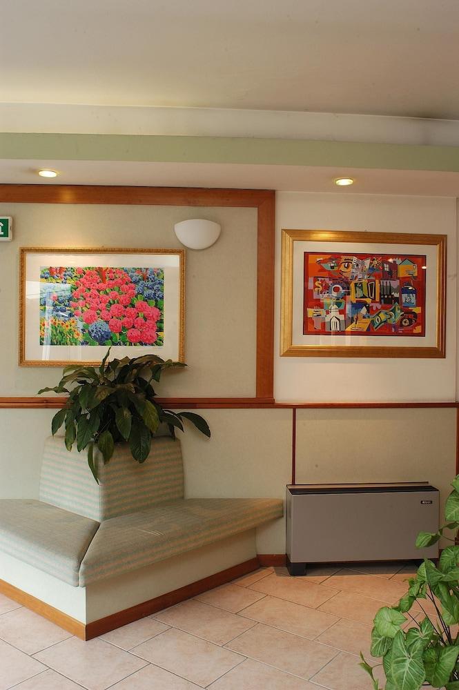 Hotel Garni Villa Fontana Trento Eksteriør bilde